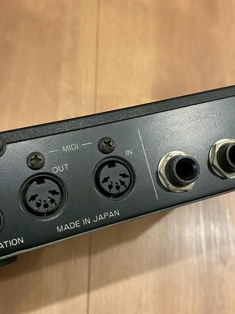 ZOOM 9050 ハーフラックマルチエフェクター