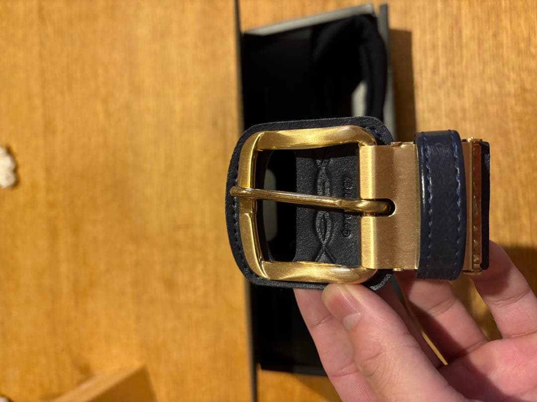 ネイビー スポーツ用ベルト 金色バックル