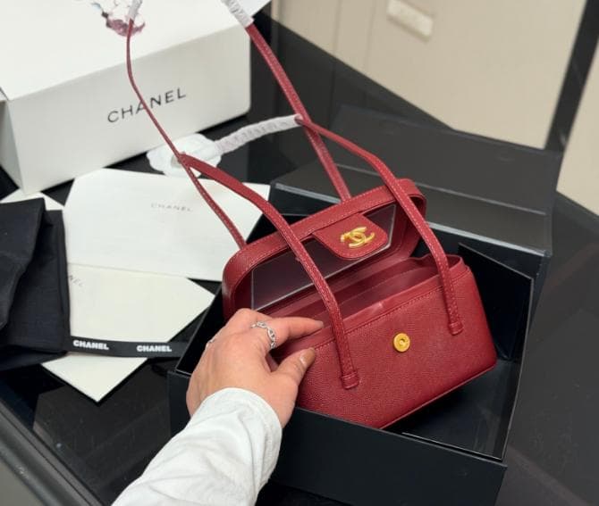 美品★ Jennie同じモデル 赤 ミニショルダーバッグ