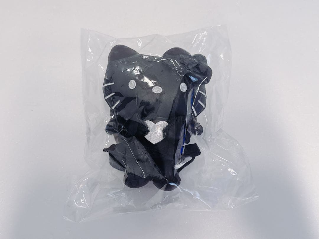 非売品ステッカー付 合皮マスコットチャーム 全2種 キティ エンジェルブラック