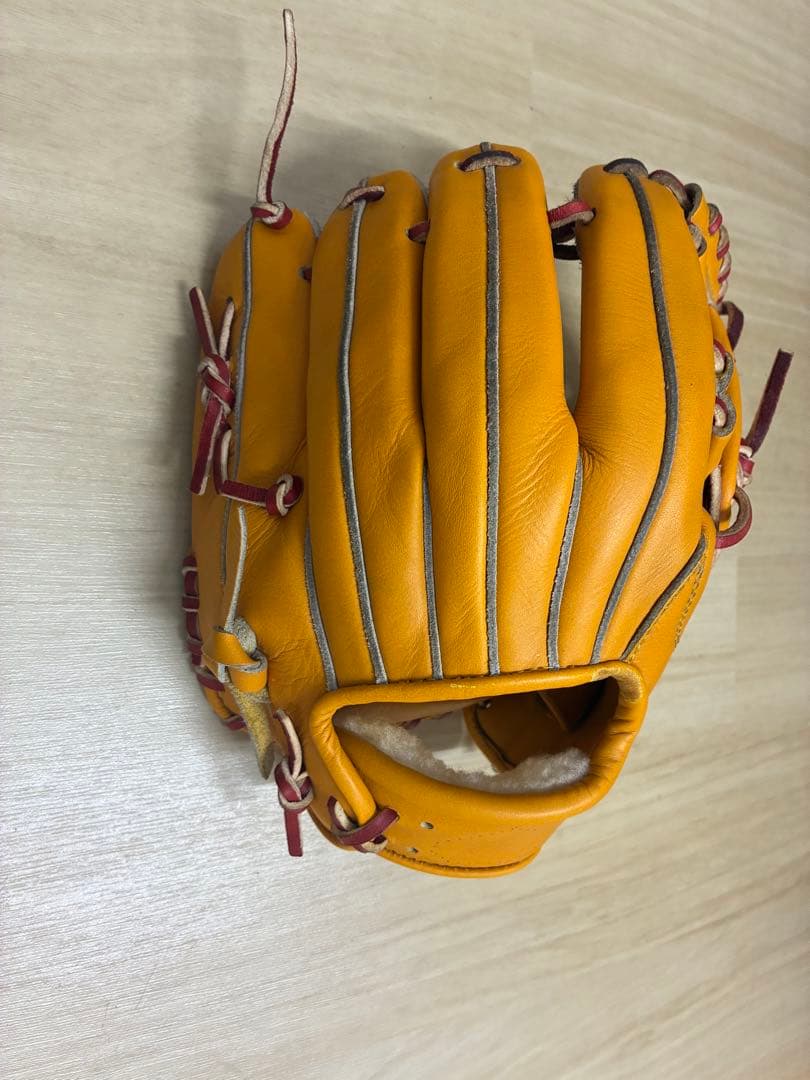リンドスポーツ　硬式グローブ　紐交換済