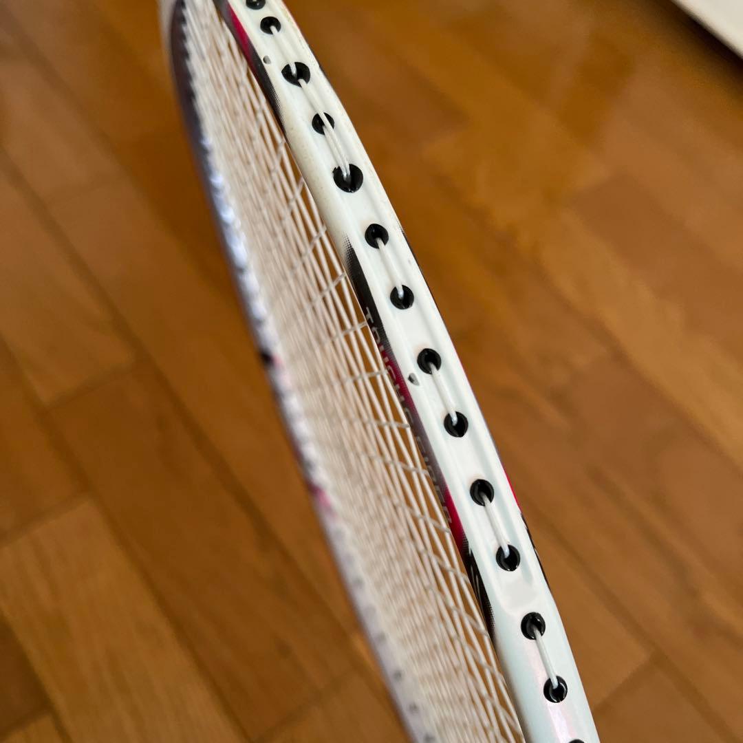 ②YONEX ASTROX 66 バドミントンラケット