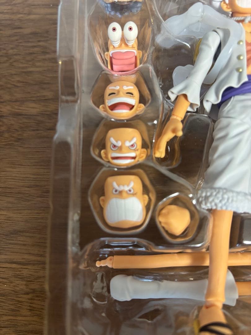 【春休みSALE】S.H.フィギュアーツ　モンキー・D・ルフィ（ニカ）