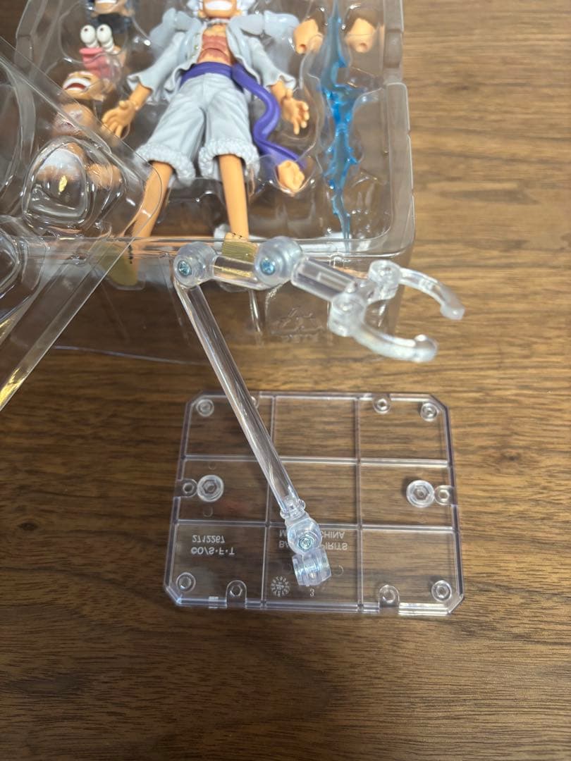 【春休みSALE】S.H.フィギュアーツ　モンキー・D・ルフィ（ニカ）