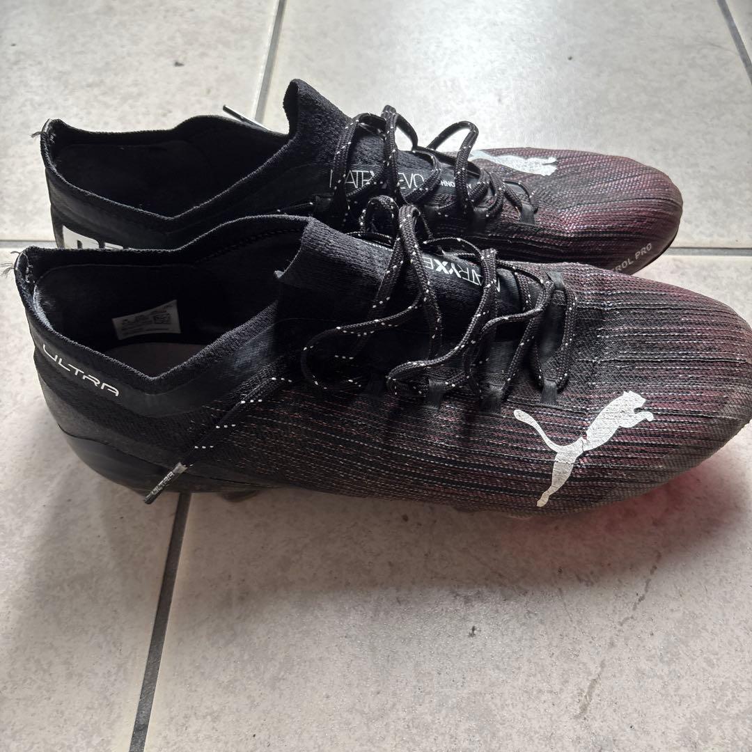 PUMA ULTRA サッカーシューズ ブラック/グレー
