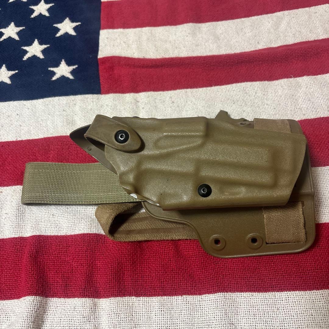 Safariland レッグホルスター M9 / 92FS 実物 FDE B53