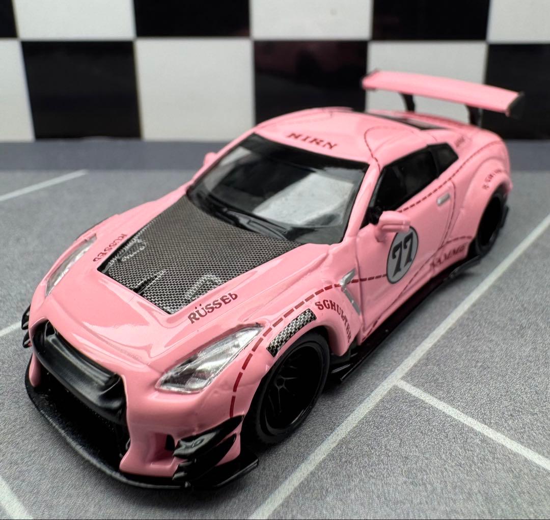 MINIGT LB★WORKS NissanGT-R R35 Pink pig