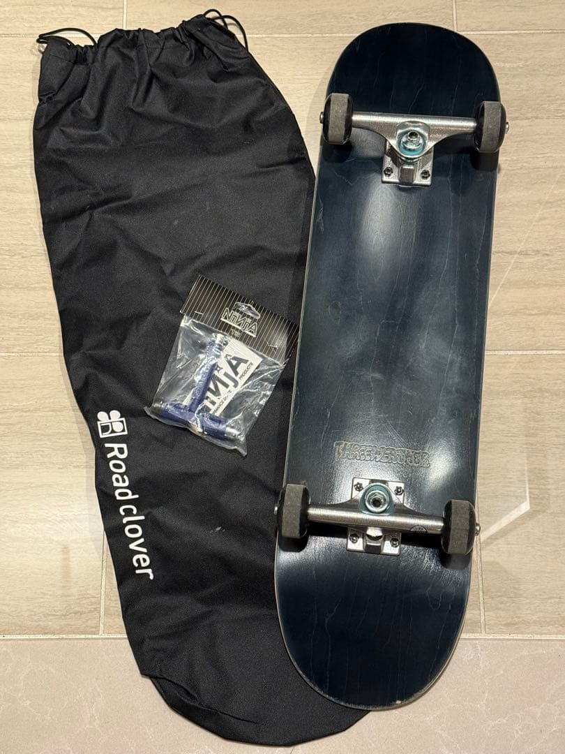工具付き スケートボード THREE WEATHER コンプリートセット