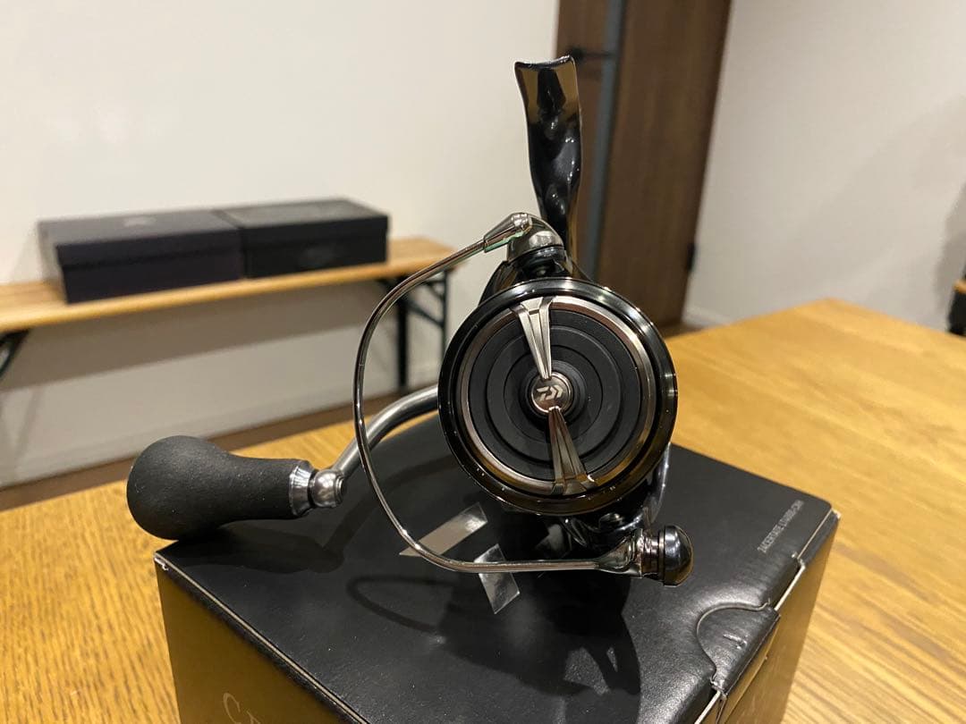 美品 ダイワ 24セルテート LT4000-CXH