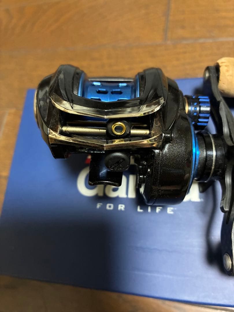 Abu Garcia REVO DEEZ8-L ベイトリール