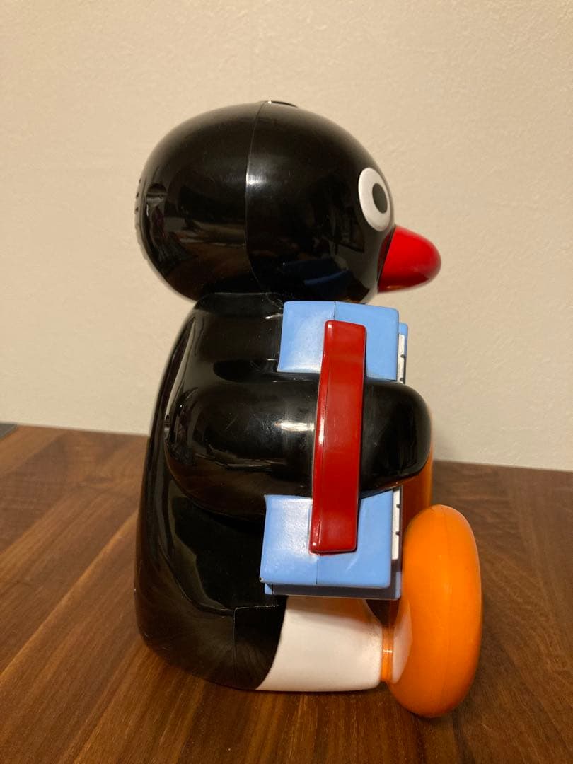 PINGU ピングー　目覚まし時計　おしゃべりクロック