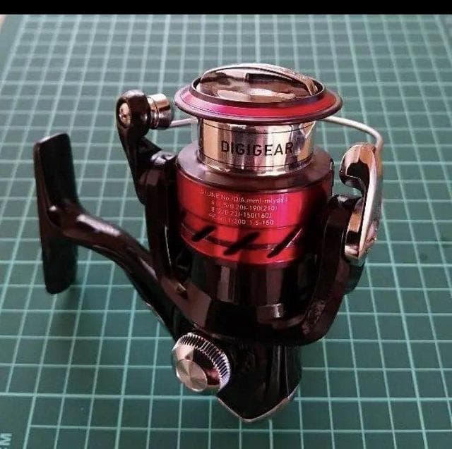 ダイワ リール 5000 番 スピニングリール 日本未発売 新品 未使用　大物