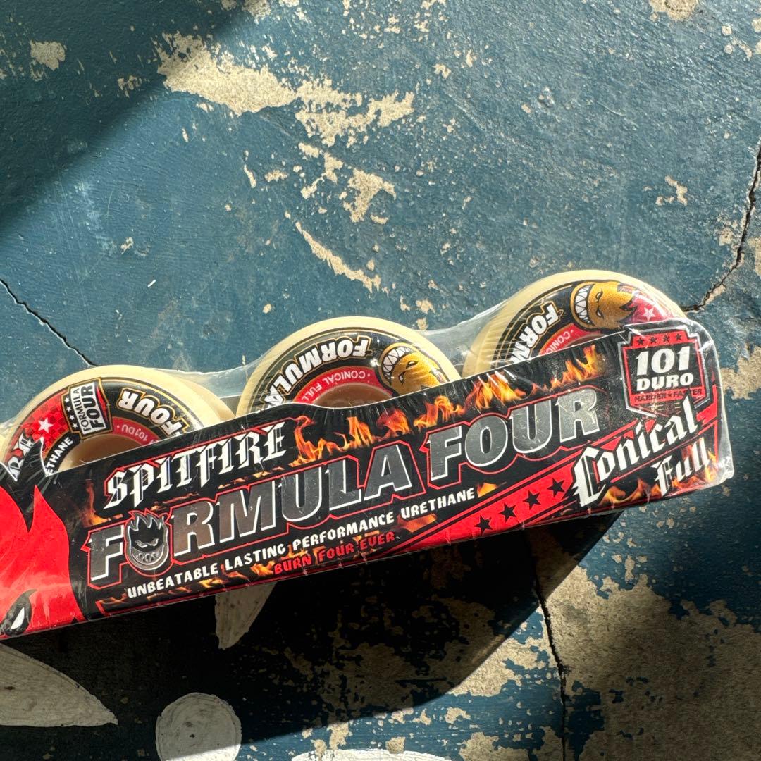 Spitfire フォーマル4 コニカルフル53mm101a定価¥9,130