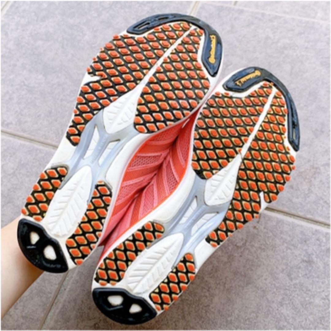 【美品】adidas ランニングシューズ　戦　24cm