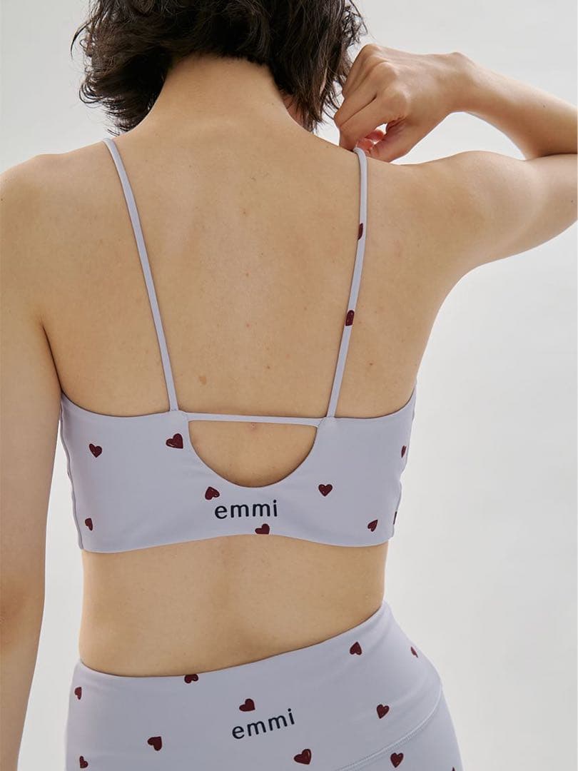 emmi yogaハートパターンブラトップ