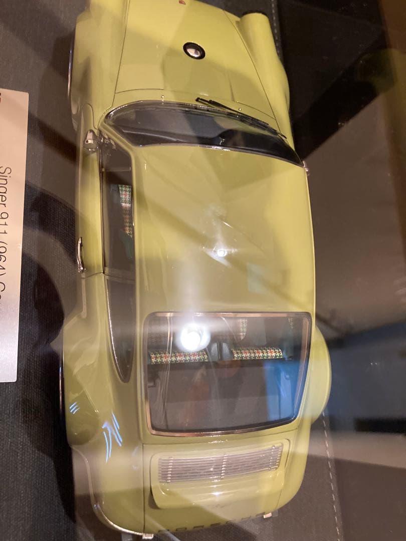 メイクアップIDEA◼️1/18 シンガー ポルシェ911 ペールグリーン