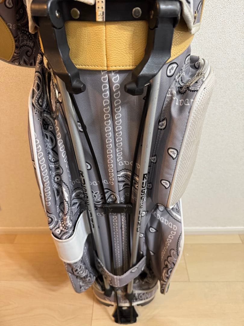 ジ*ん様 ラッセルノ　キャディバッグ　ヘッドカバー