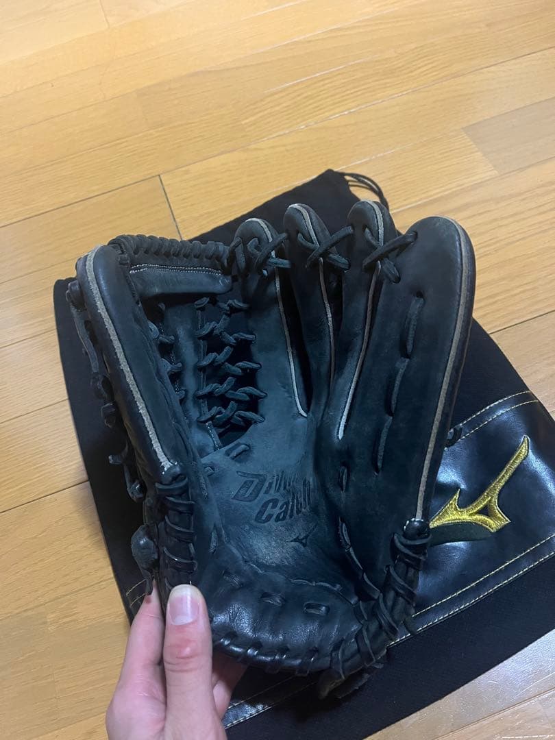 ミズノ黒 レザー 野球グローブ(外野手用)収納袋付き⭐️限定品⭐️