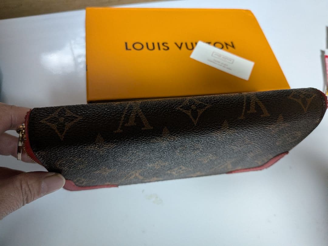 LOUIS VUITTON 長財布 ブラウン レッド