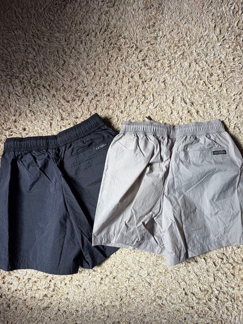 新品　Under Armour ウーブンショートパンツ 2色セット