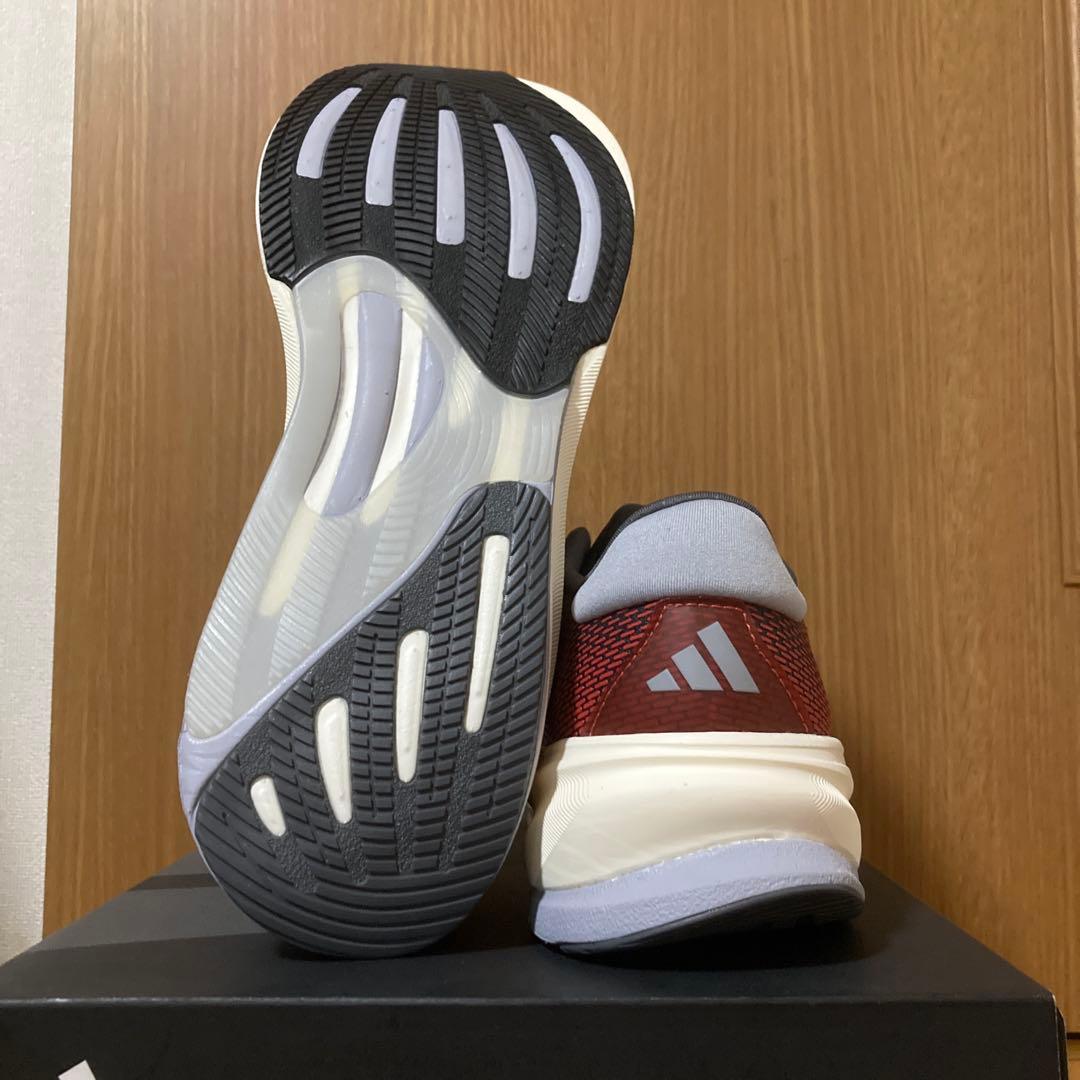 新品　アディダス ランニングシューズ　スーパーノヴァ ライズM ワイド26cm