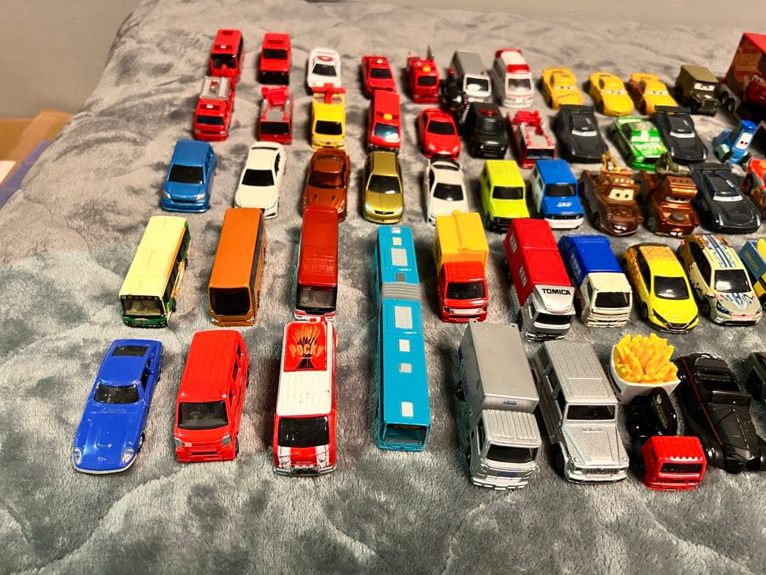 トミカ　カーズトミカ　70台　まとめ売り　卒業品　絶版　レア