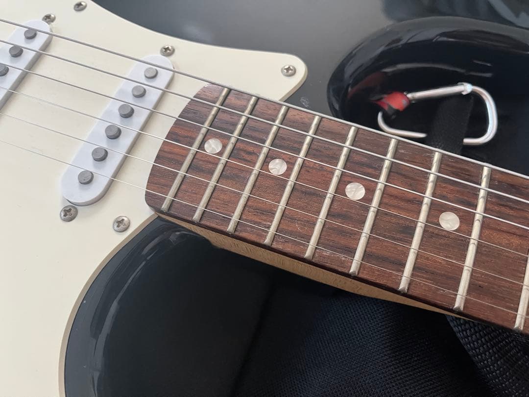 Squier Bullet strat ブラック　ジャンクボディ美品・ケース付