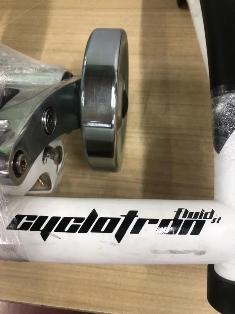 GIANT サイクルトレーナー CYCLOTRON FLUID ST ホワイト