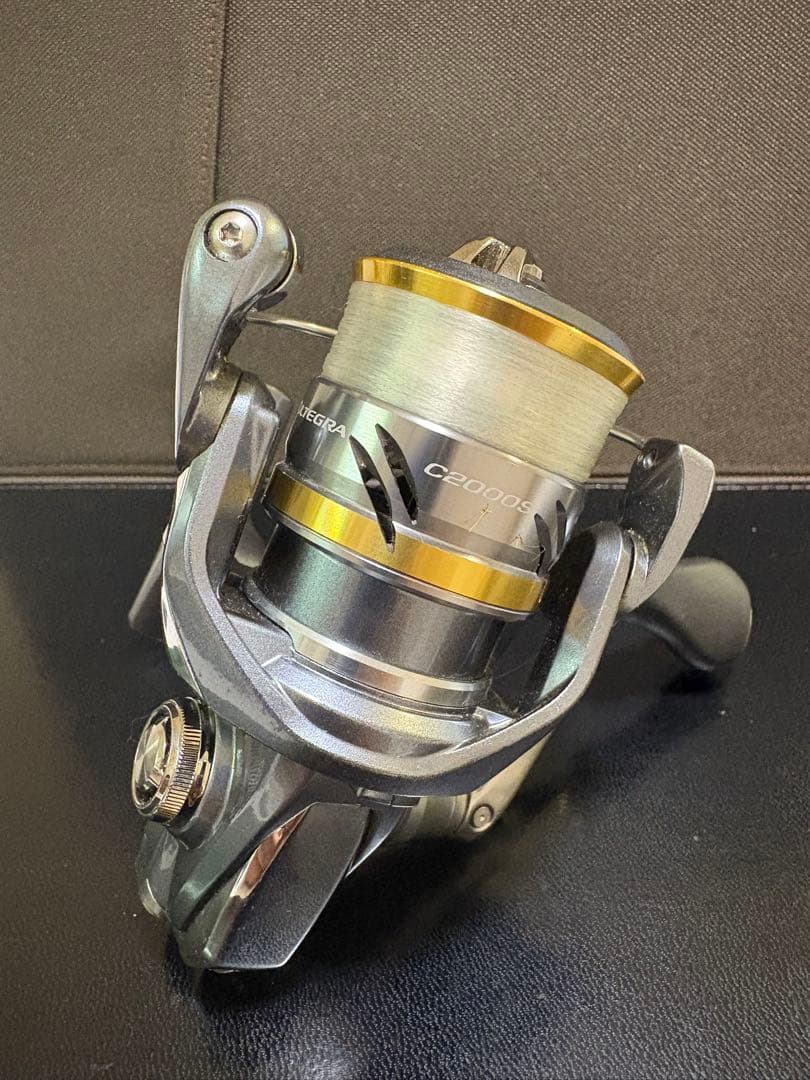 美品⭐︎SHIMANO ULTEGRA C2000HGS-B⭐︎リール