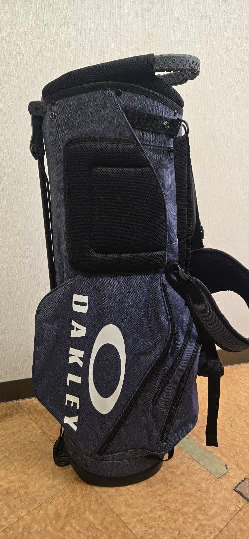 く*ま様 OAKLEY キャディバッグ ネイビー