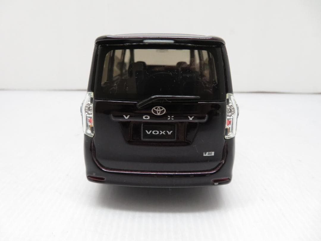 トヨタ ヴォクシー カラーサンプル ミニカー ボルドーマイカメタリック 非売品