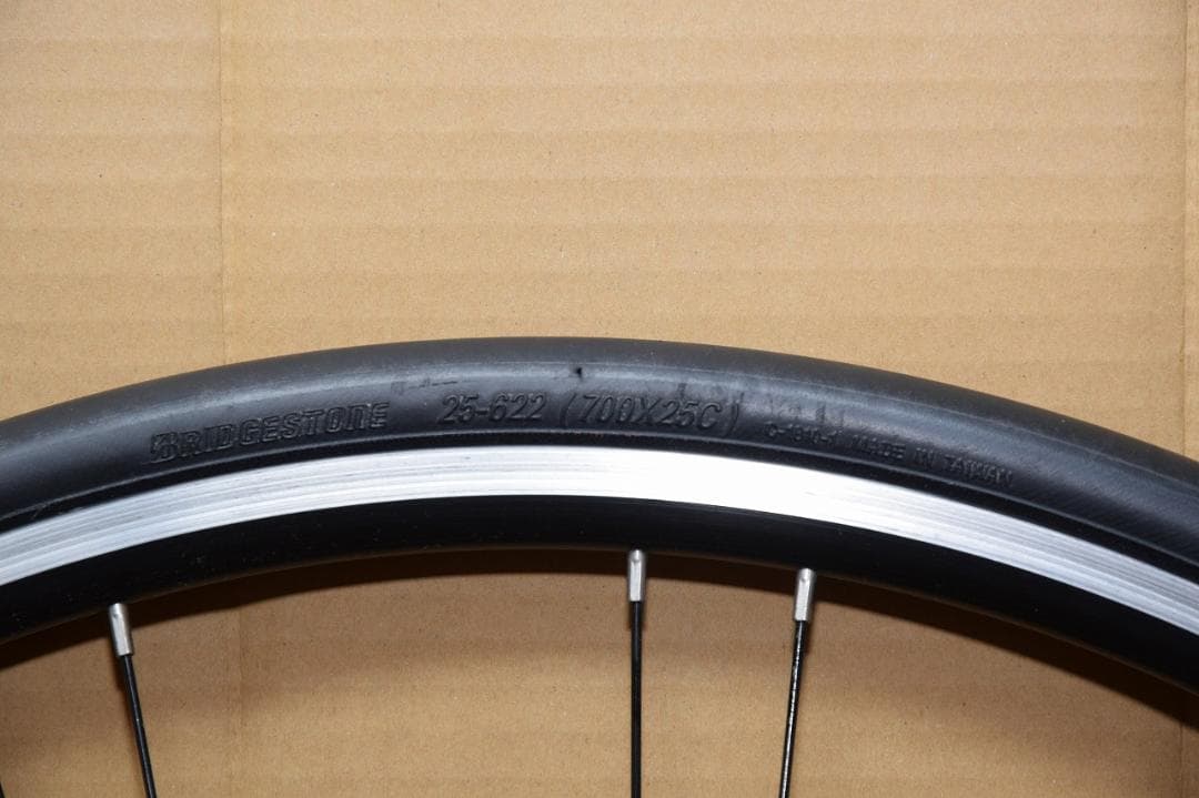 BRIDGESTONE R1X 700×25Cクリンチャータイヤ中古品　送料込み