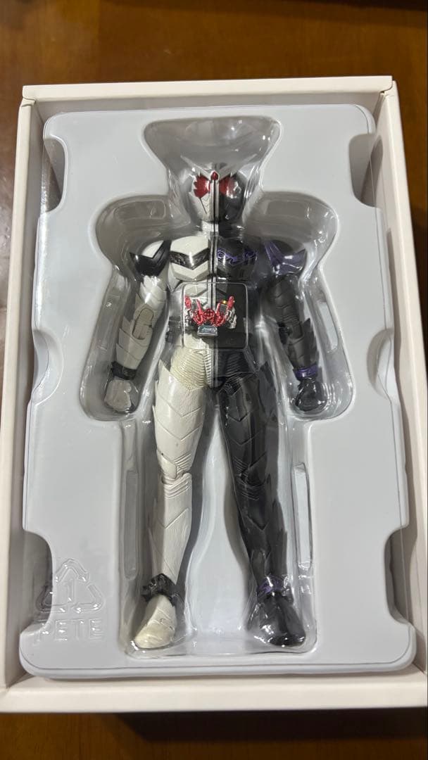 BANDAI 真骨頂製法仮面ライダーW/ファングジョーカー　フィギュア