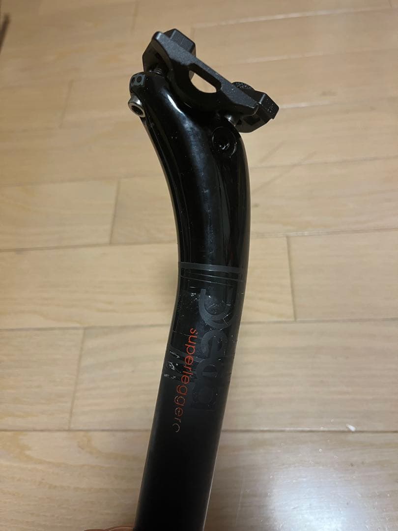 デダ カーボンシートポストDeda supperleggero