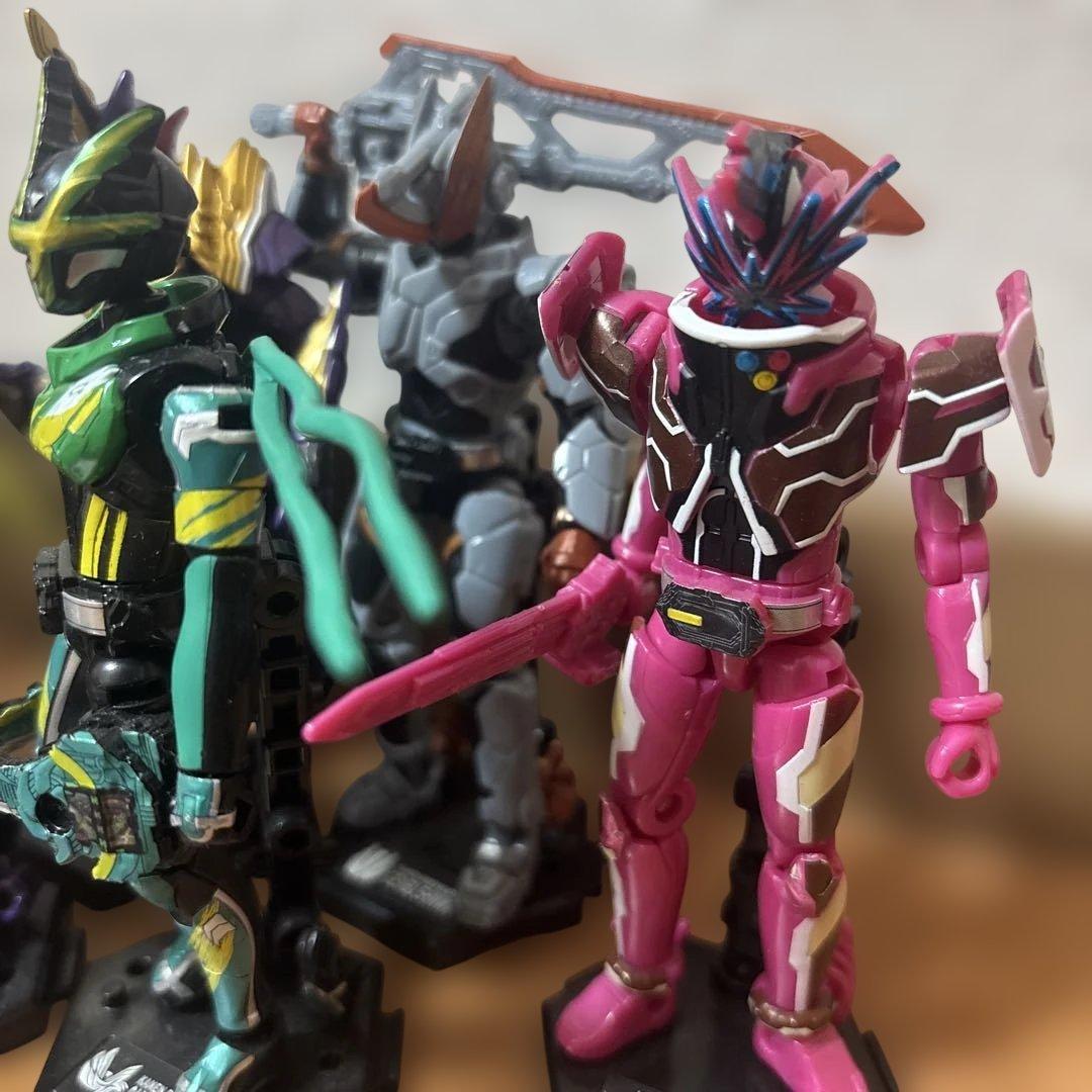 仮面ライダー セイバー　装動　SO-DO 13体セット