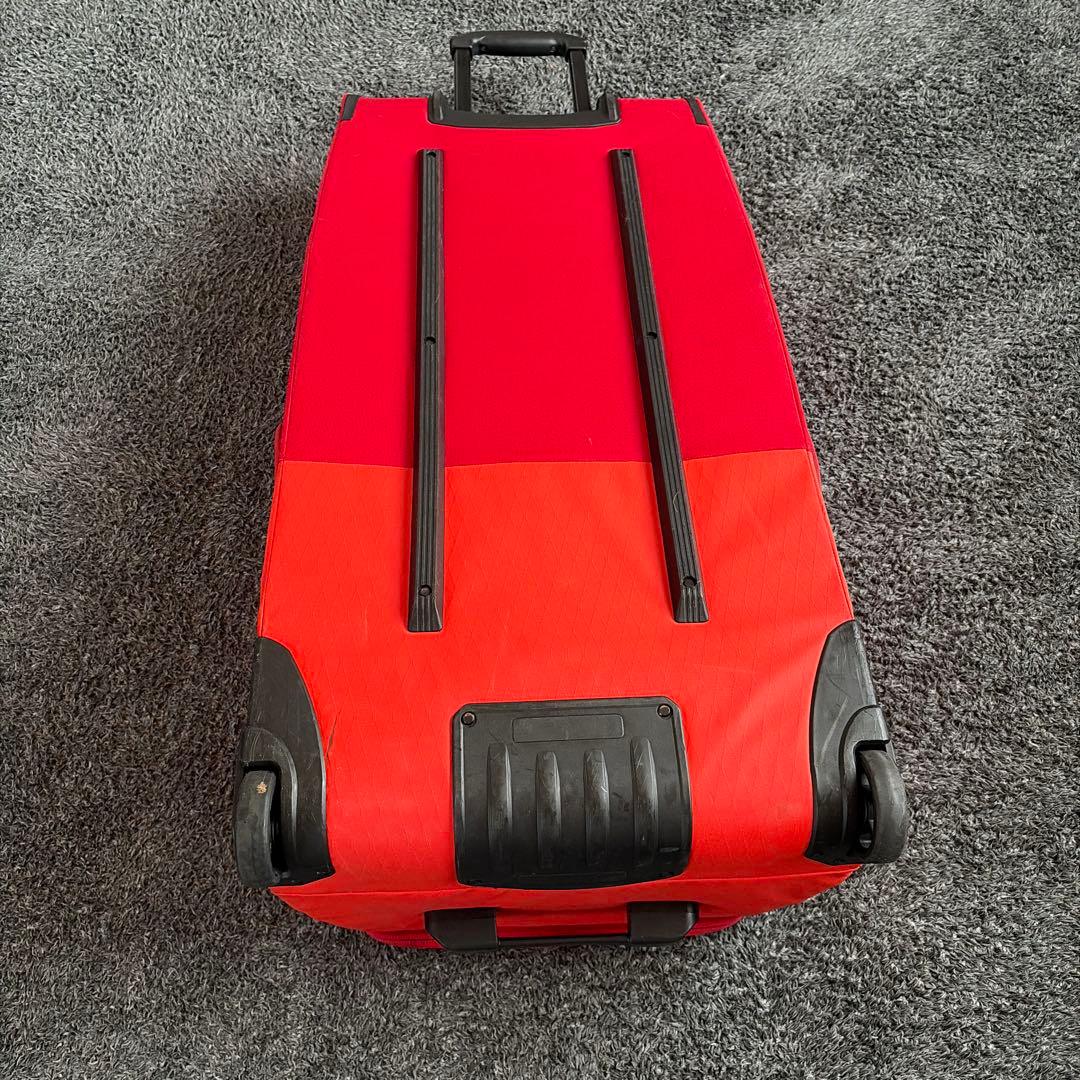 アトミック（ATOMIC）　トラベルバッグ　「RS TRUNK 130L」