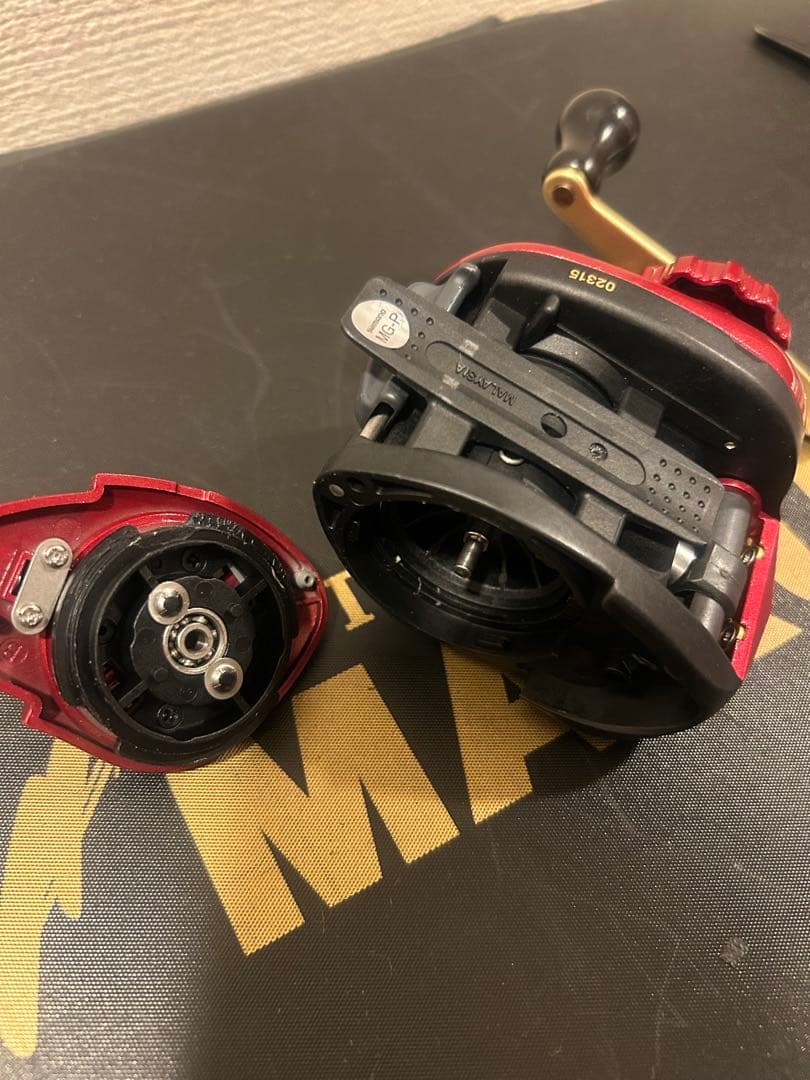 美品！シマノワカサギマチックWakasagimatic 赤 ベイトリール右　中古