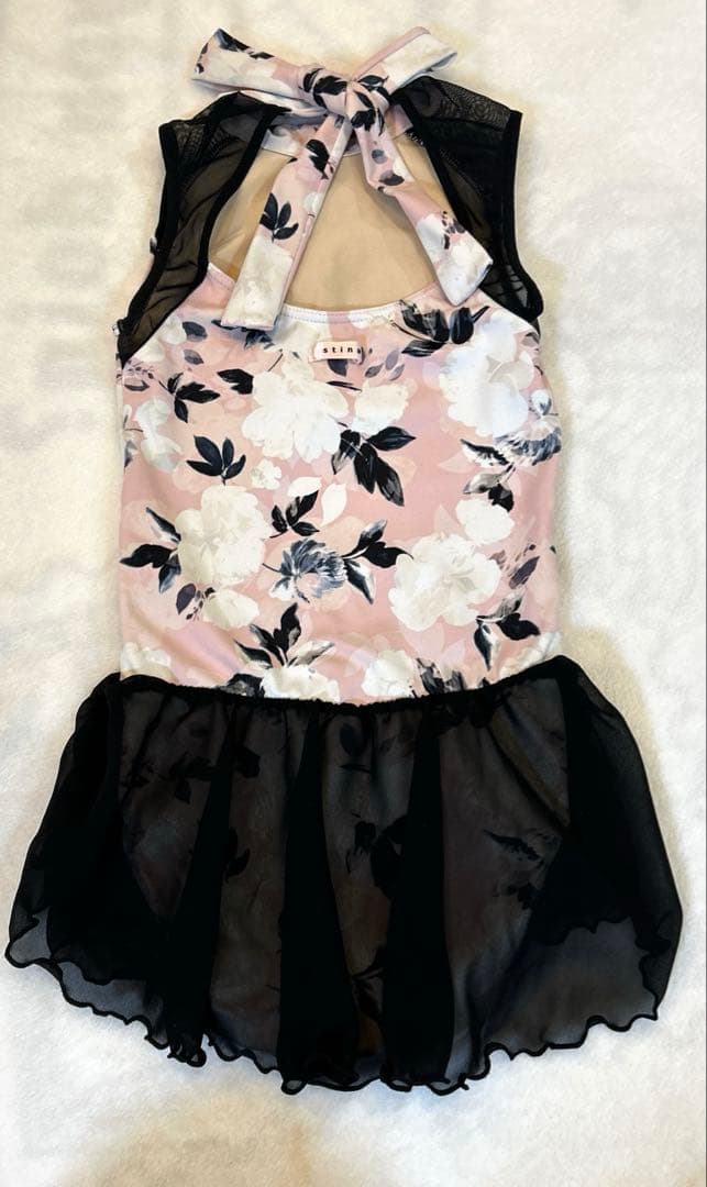 stina フリル付き　花柄　レオタード　kids S 110-120