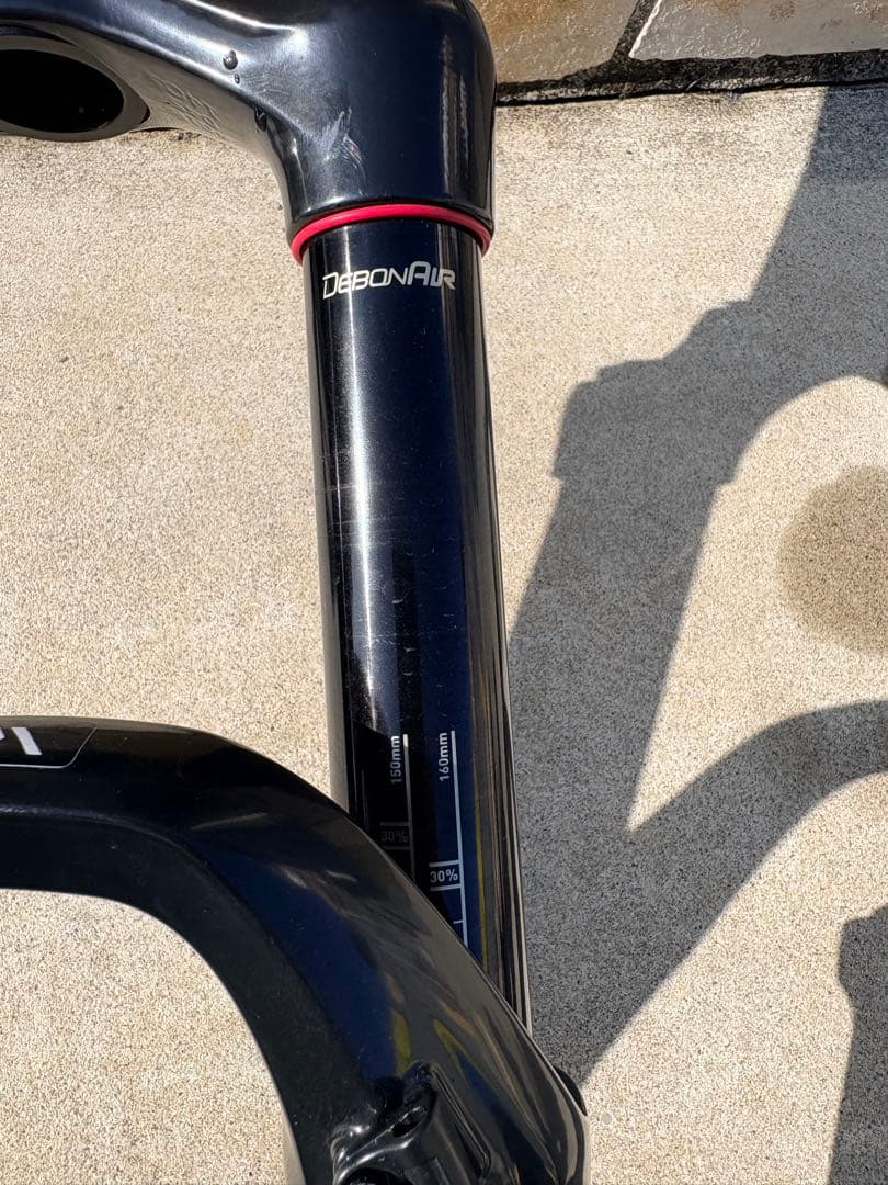 160mmトラベルRockShox yari サスペンションフォーク ブラック