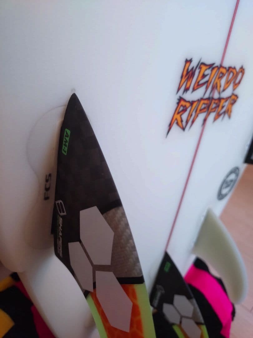 【最終値下げ】【未使用品】アルメリック ウィアードリッパー 5'9 フィン付き