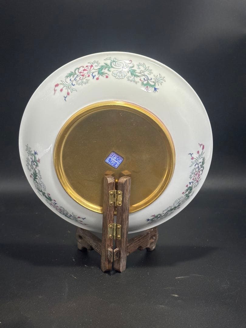 中国　手描き装飾の陶磁器皿