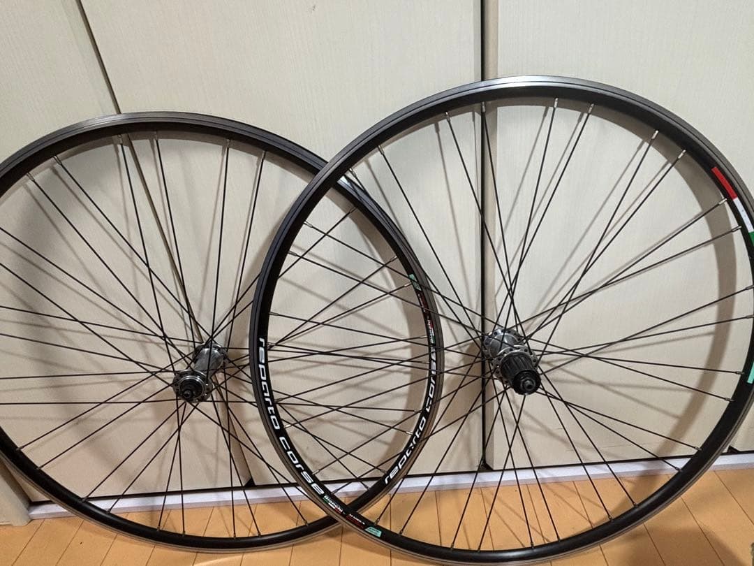 Bianchiホイール　reparto corse Tiagraハブ