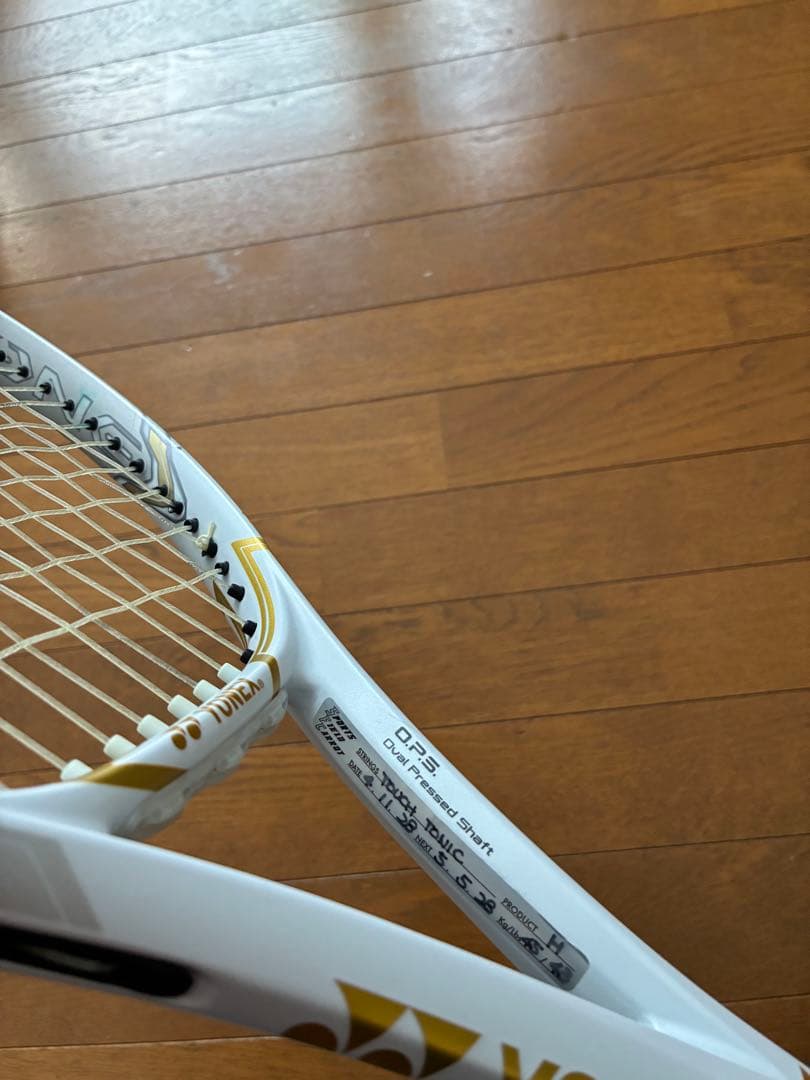 YONEX ezone100Ｌ G2 ホワイト/ゴールド 大阪なおみモデル