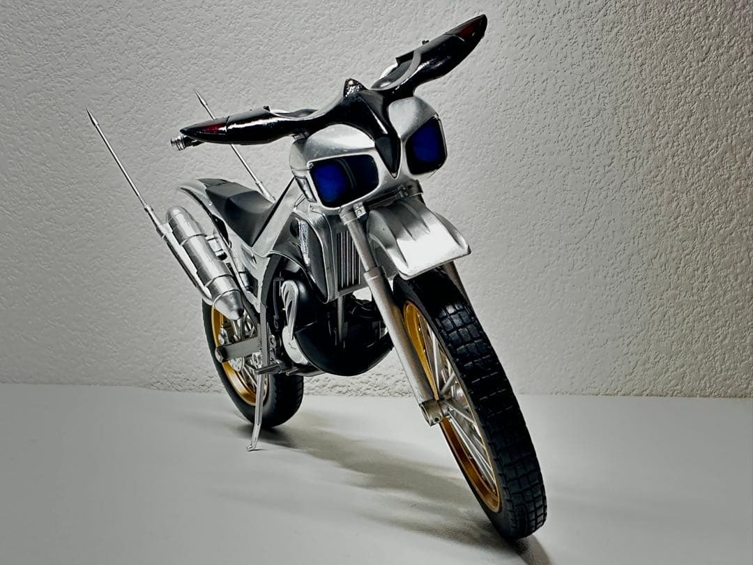 S.H.Figuarts トライチェイサー2000 ポリスヘッド　塗装品