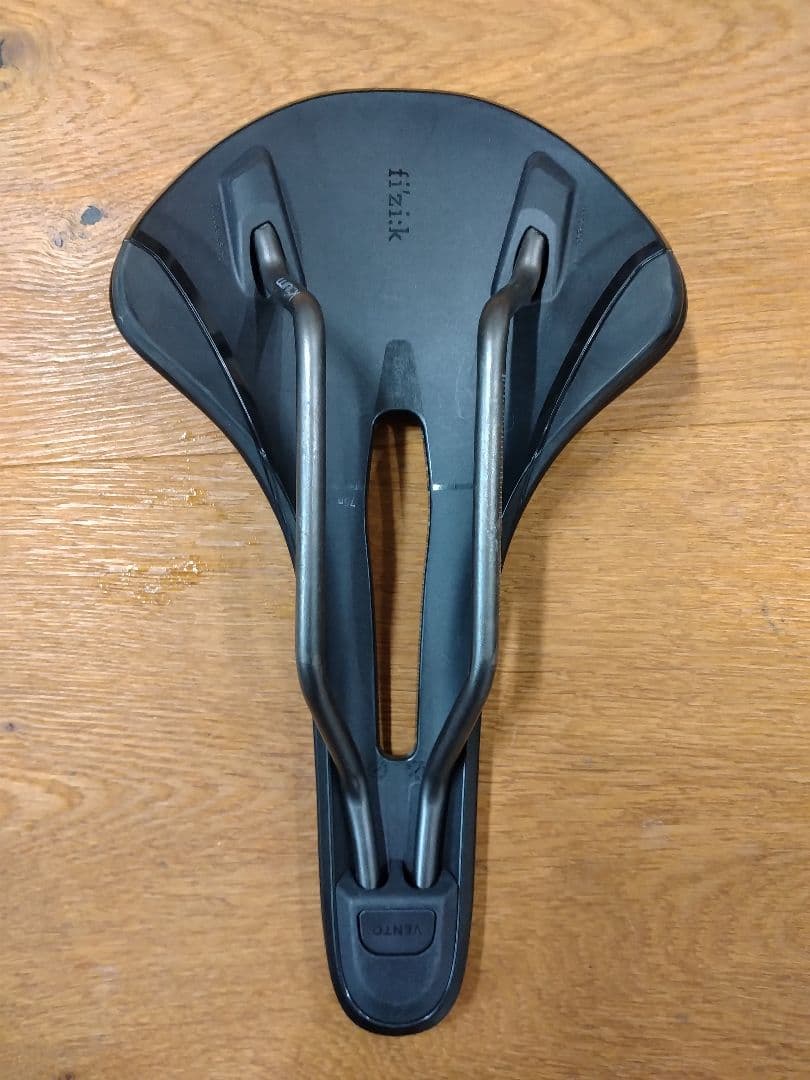 fizik VENTO ANTARES R3 kiumレール　150mm