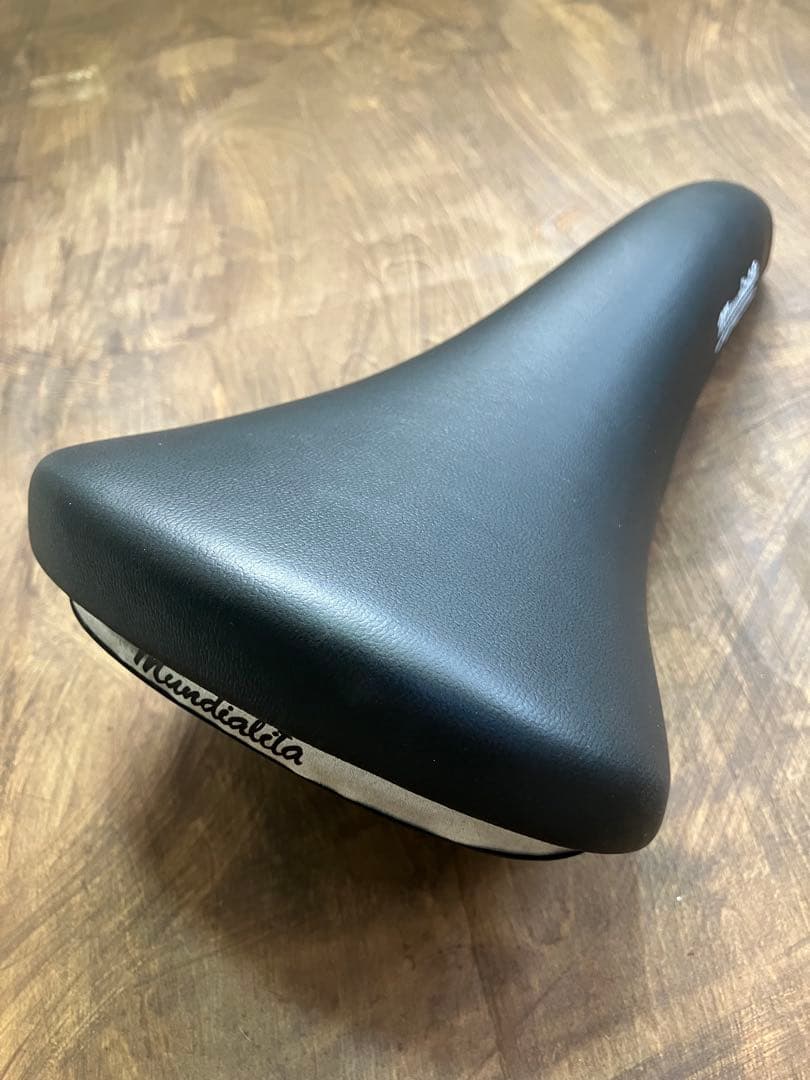 SELLE ITALIA MUNDIALITAサドル ブラック　AA2