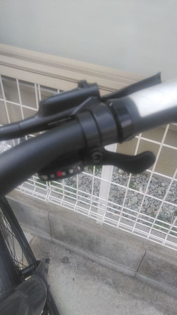 トレック TREK FX3 Gen4 Mサイズ 25年モデル 美品 大阪