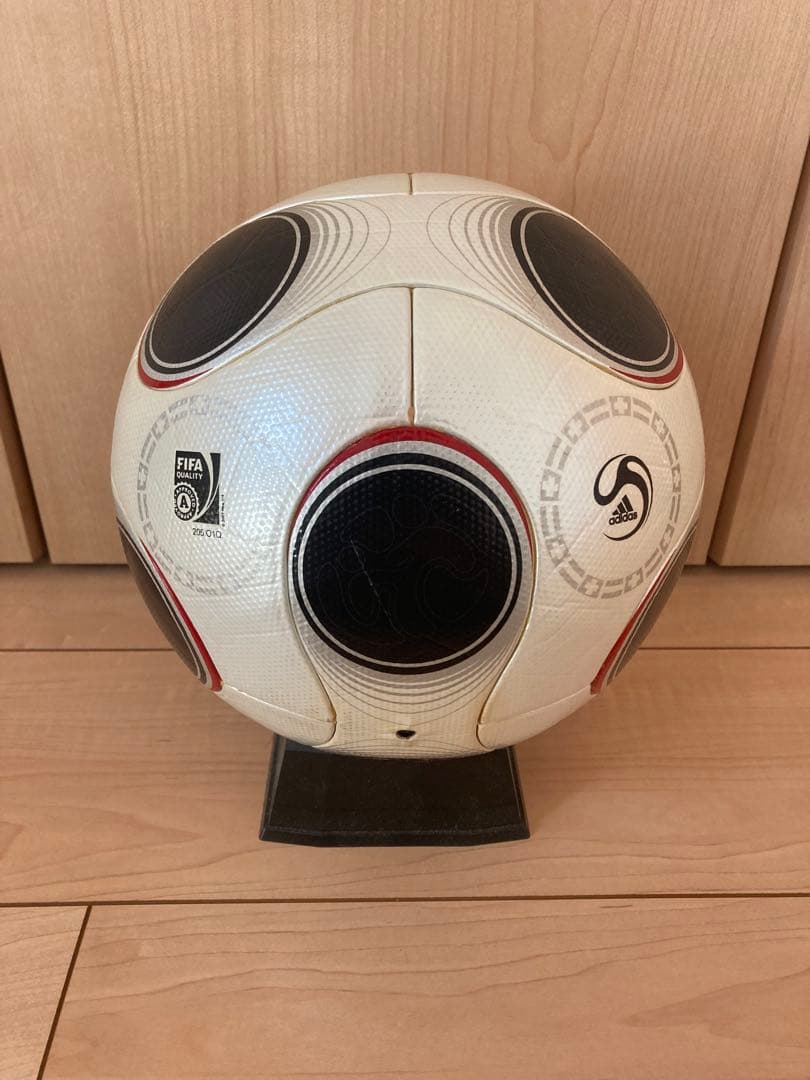 ユーロパス　公式球　アディダス チームガイスト サッカー　テラパス　５号球