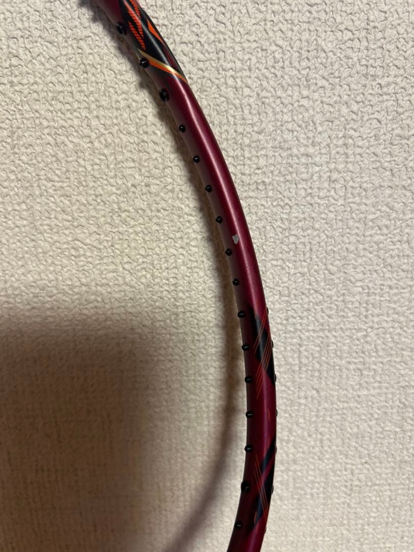 Voltric 80 E-Tune バドミントンラケット 3UG5