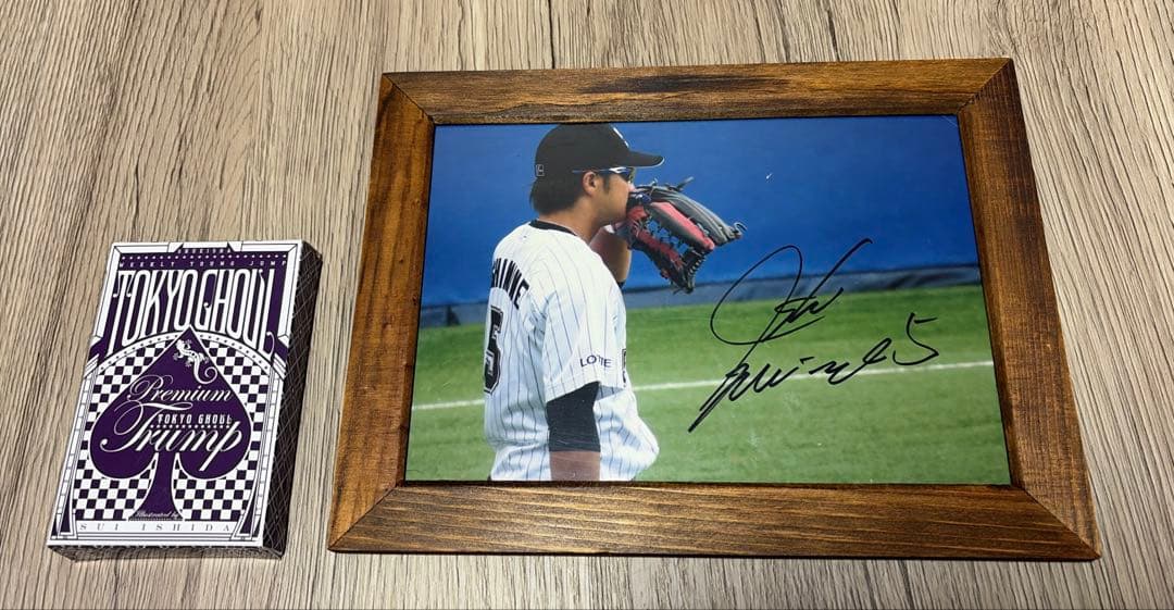 直筆サイン写真付　千葉ロッテマリーンズ　伊志嶺翔大選手　ホームユニフォーム　F